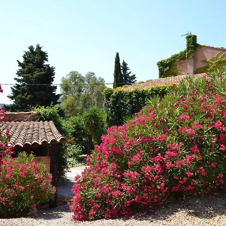 Holiday home La Pierre Plantee A 4 Km De La Mer
